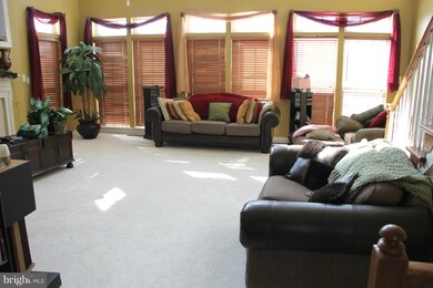 11269 Suffolk Dr, Hagerstown, MD 21742 - photo 4