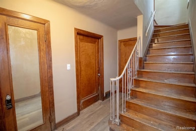 19970 Stratford Rd, Detroit, MI 48221 - photo 5