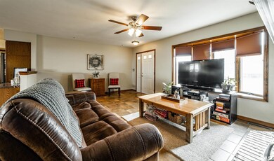 1501 N Logan St, Lincoln, IL 62656 - photo 3