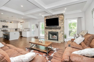 6748 Stonebridge Ln, Clover, SC 29710 - photo 5