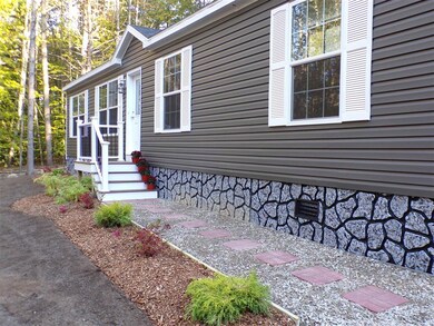 34 Riverwood Cir unit 11, Effingham, NH 03882 - photo 3