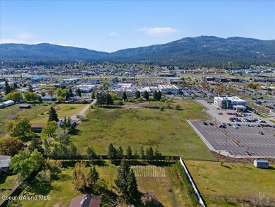 17-NNA E Mullan Ave