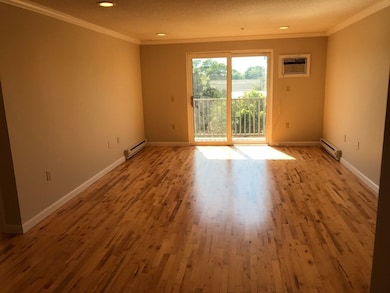 2 Ocean Ave unit 3L, Gloucester, MA 01930 - photo 3