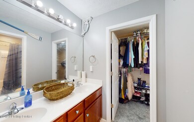 225 Crystal View Ct, Mount Washington, KY 40047 - photo 6