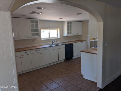 622 W Fleming Ave, Winslow, AZ 86047 - photo 5