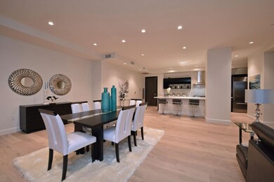 Dining 2