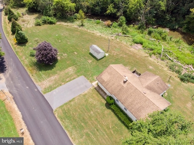 647 Henshaw Rd, Bunker Hill, WV 25413 - photo 3