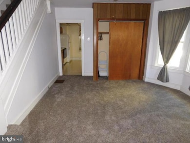 1214 E Bellevue Ave, Reading, PA 19605 - photo 5