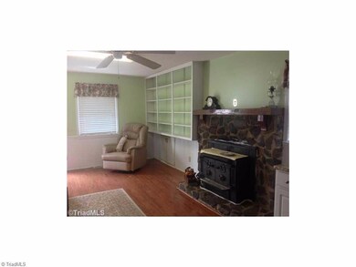 1072 Nc Highway 62 W, High Point, NC 27263 - photo 5