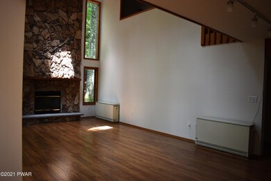 222 Broadmoor Dr, Hawley, PA 18428 - photo 2