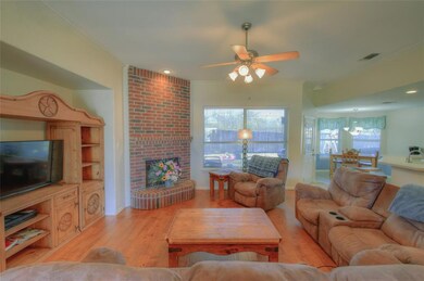 213 Waverly Ct, Weatherford, TX 76085 - photo 4