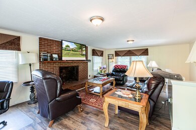1505 Loop Rd-5