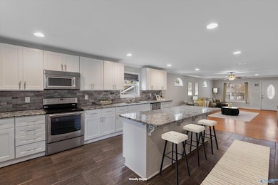 1504 Humes Ave NE, Huntsville, AL 35801 - photo 4