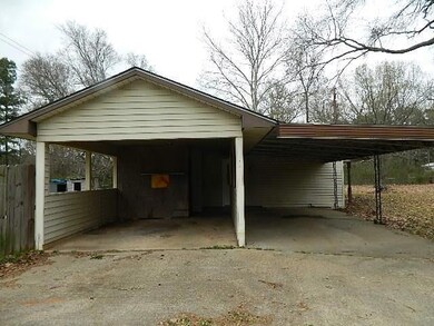 CARPORT