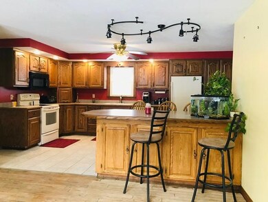 15 4th Ave, Mechanic Falls, ME 04256 - photo 3