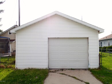 1009 N 13th St, Niles, MI 49120 - photo 4
