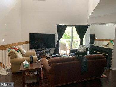 5839 Orchard Hill Ct, Clifton, VA 20124 - photo 4