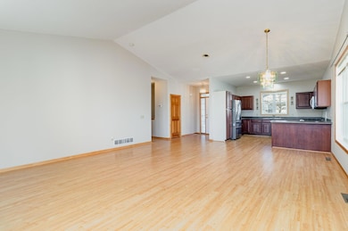 9062 Archer Ln N, Osseo, MN 55311 - photo 3