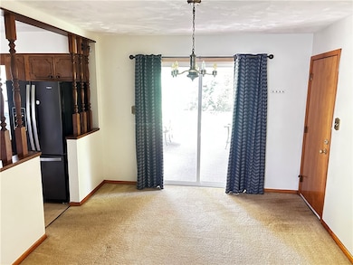 2628 Shelly Dr, Indiana, PA 15701 - photo 4