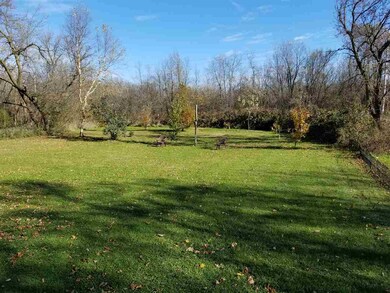 352 Biglow Rd, Brooklyn, WI 53521 - photo 2