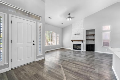 261 W Chennault Ave, Clovis, CA 93611 - photo 5