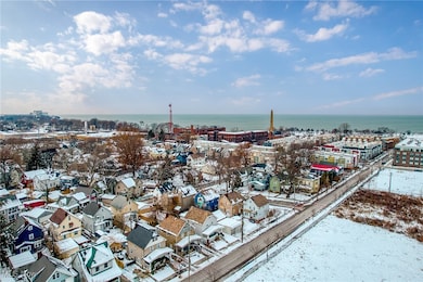 1346 W 73rd St, Cleveland, OH 44102 - photo 2