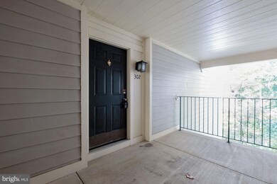 135 Timberbrook Ln unit 302, Gaithersburg, MD 20878 - photo 4