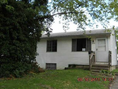 2150 Hampstead Dr, Columbus, OH 43229 - photo 2