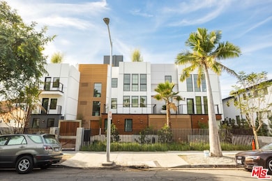 547 N Sweetzer Ave unit 102, West Hollywood, CA 90048 - photo 2