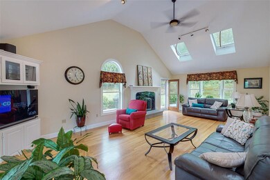 101 Mansion Rd, Dunbarton, NH 03046 - photo 6