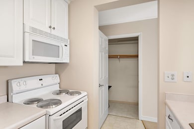 1181 Edgcumbe Rd unit 413, Saint Paul, MN 55105 - photo 6