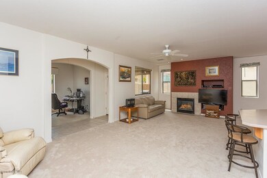 005_Living Room