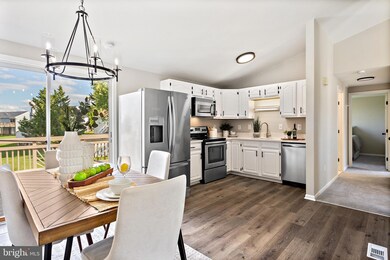 7932 Galloping Cir, Windsor Mill, MD 21244 - photo 6