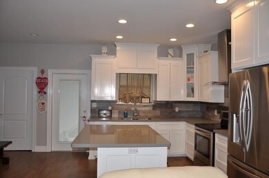 201 McAllen St, Donna, TX 78537 - photo 7