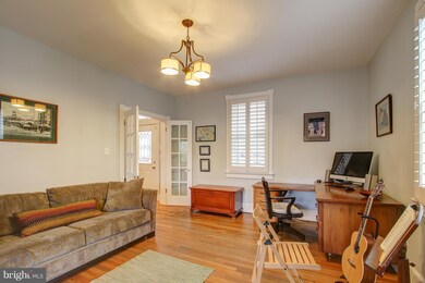 19 Grant Ave, Takoma Park, MD 20912 - photo 6