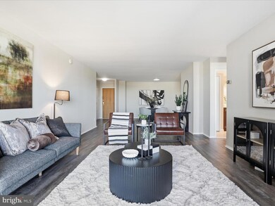 Regency unit 1017, McLean, VA 22102 - photo 4