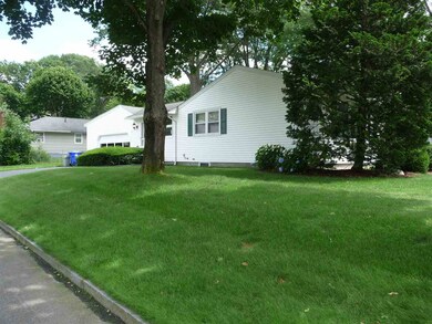 99 Mayflower Dr, Manchester, NH 03104 - photo 4