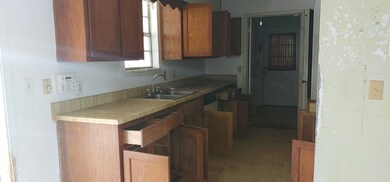 121 Winding Way S, Bay City, TX 77414 - photo 7