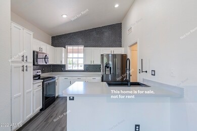 541 N Soho Ln, Chandler, AZ 85225 - photo 4