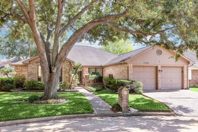 7338 W Hearthstone Green Dr, Houston, TX 77095 - photo 3