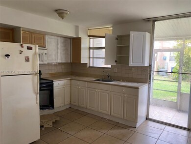 5959 SW 69th St unit 106, South Miami, FL 33143 - photo 2