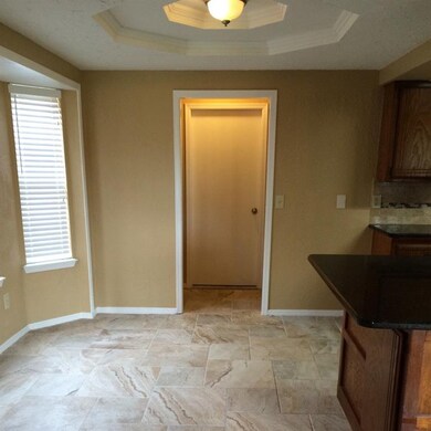 706 Silver Maple Ln, Noble, OK 73068 - photo 5