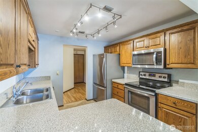 921 Pershing Ave unit 203, Bremerton, WA 98312 - photo 7