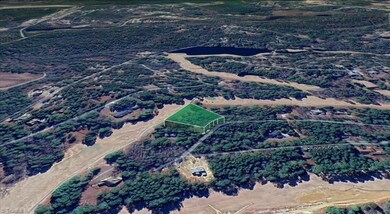 138 Cambridge Ln, Seven Lakes, NC 27376 - photo 2