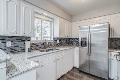 7711 Melanie St, Houston, TX 77016 - photo 5