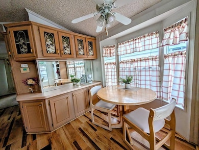 609 County Road 466 unit 202, Lady Lake, FL 32159 - photo 6