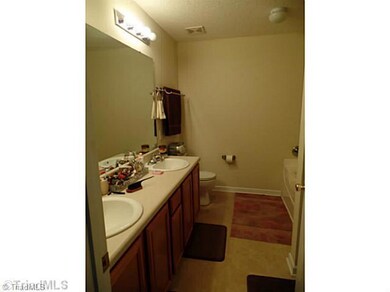 Master Bath/Spa.