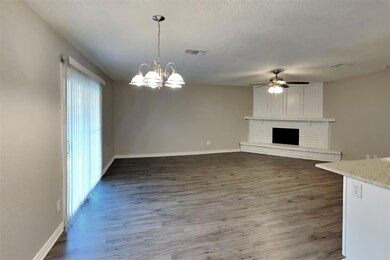 7456 Tunbridge Dr, North Richland Hills, TX 76182 - photo 5