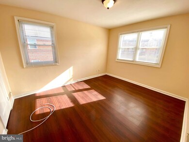 1111 Cooks Ln, Baltimore, MD 21229 - photo 5