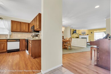 411 Lexington Dr, Little Egg Harbor Township, NJ 08087 - photo 4